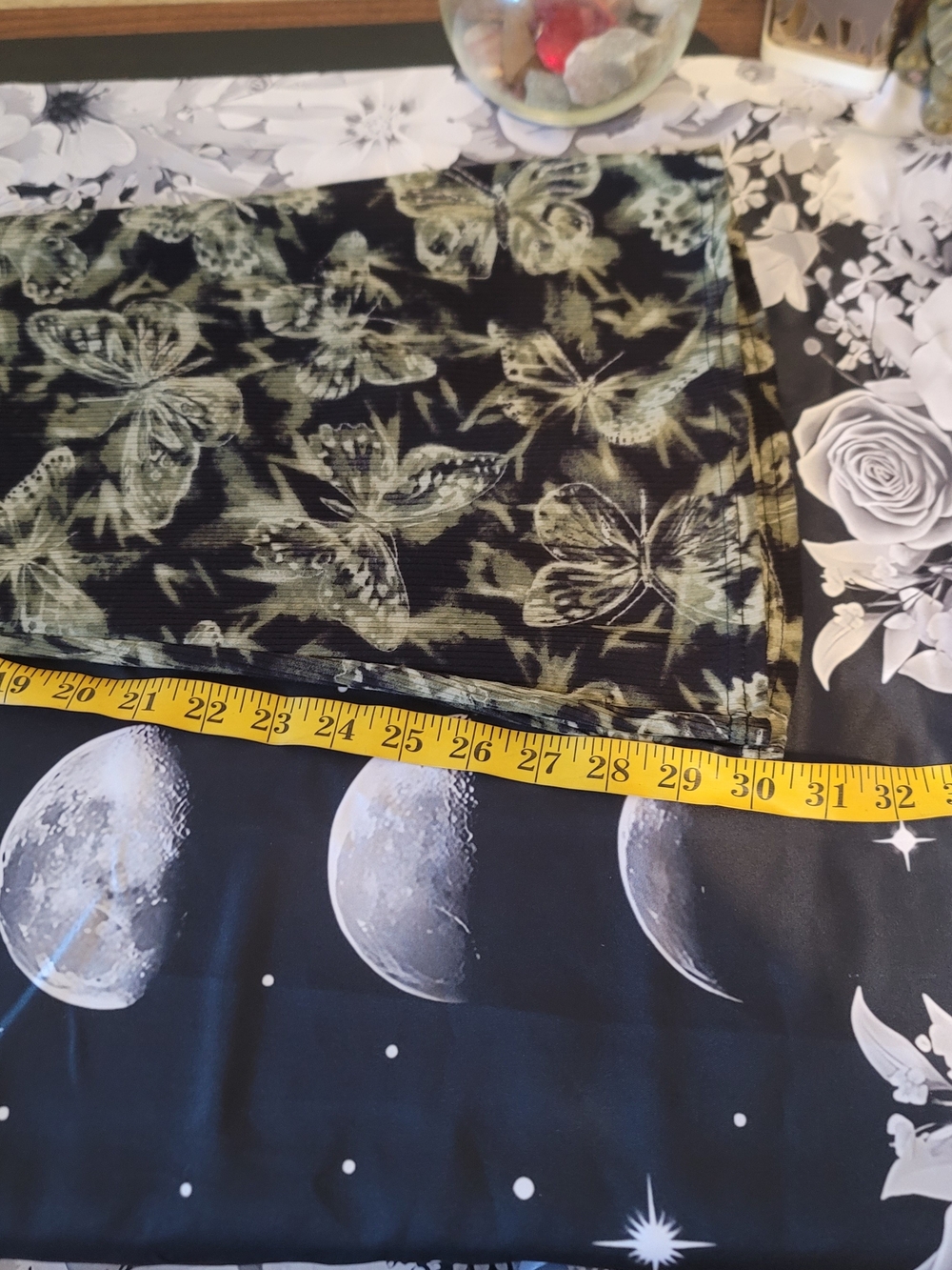 No Boundaries Black and Olive Green Butterfly Bell Bottom Leggings Size Large - Picture 8 of 9